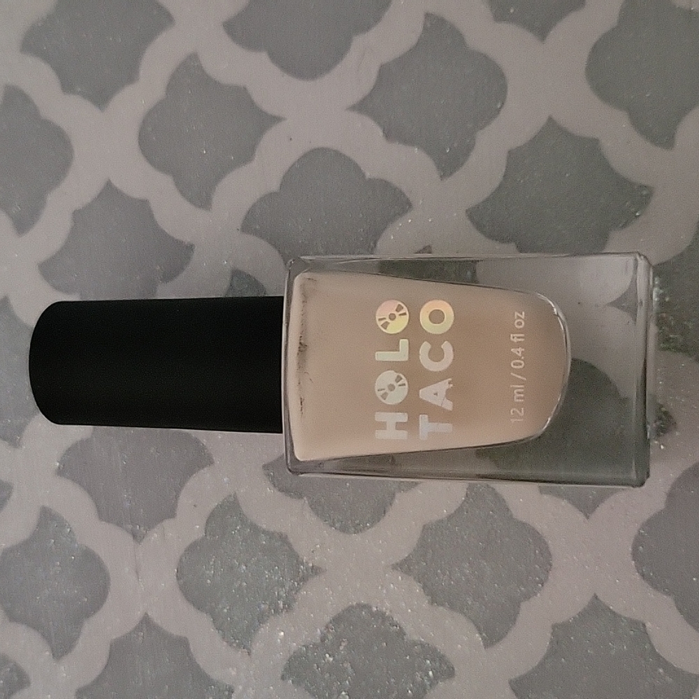 No longer available FREE w/ purchase - Holo Taco Smoothing Base